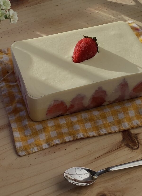 Simple strawberry tiramisu- no alcohol