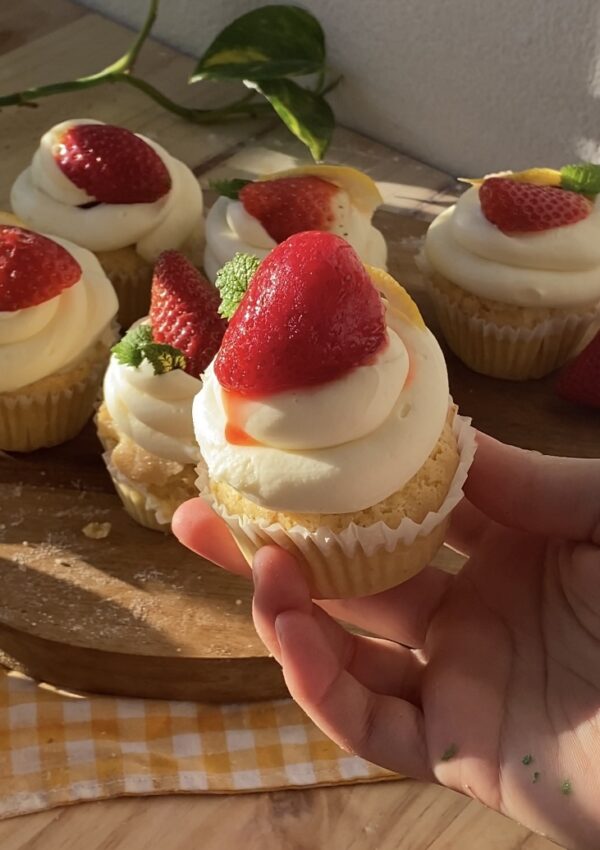 Strawberry lemon cupcakes