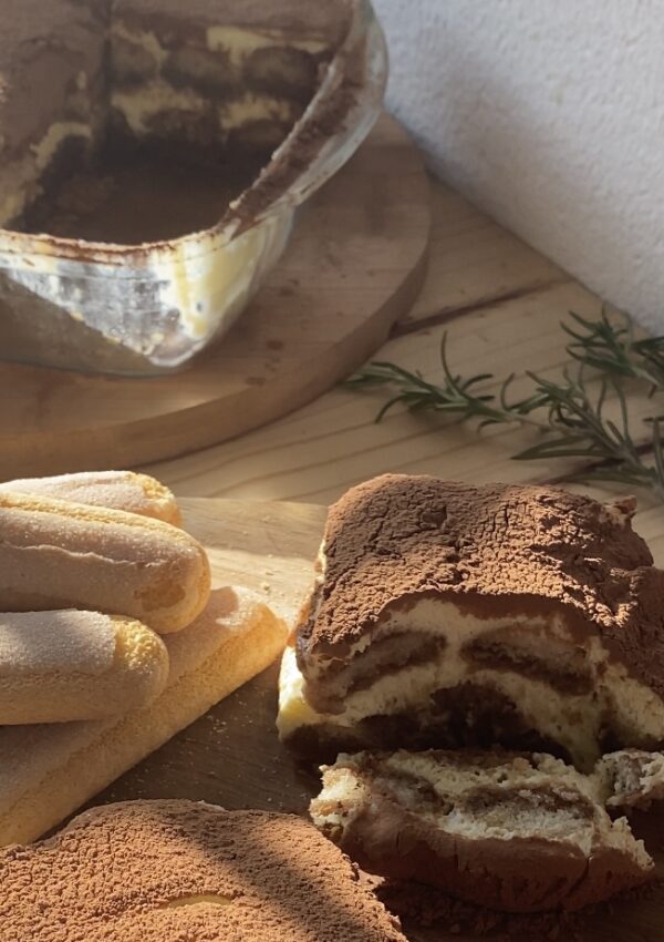 Easy and Traditional Italian tiramisu