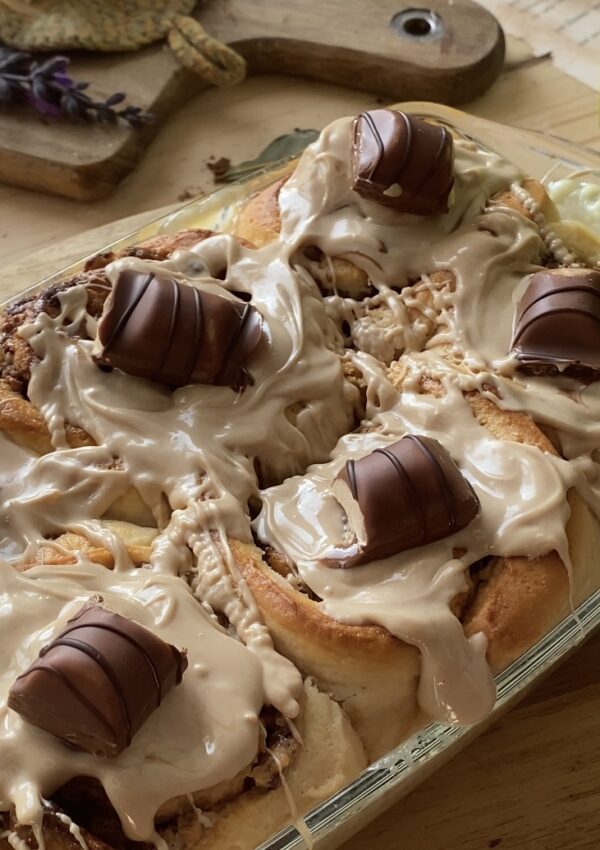 Kinder Bueno rolls