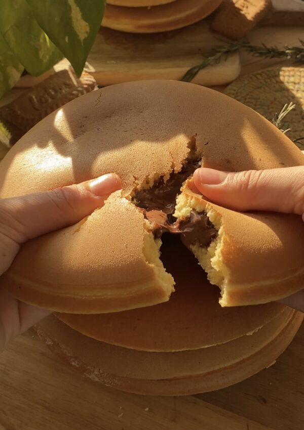 The best Fluffy Nutella stuffed pancakes