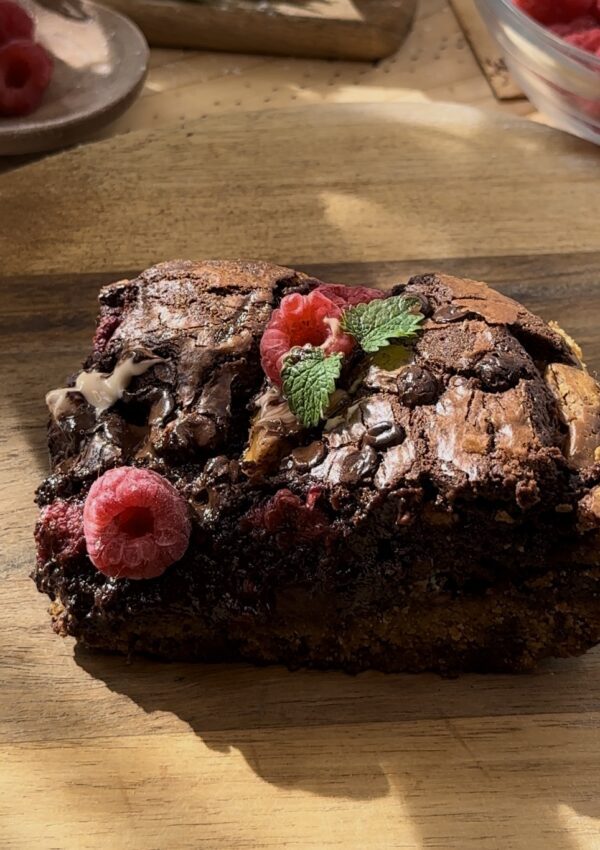 Brookies, half Brownie half cookie dough