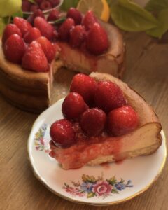 The Ultimate Baked Creamy Strawberry Cheesecake: Easy, Rich, and Irresistible!