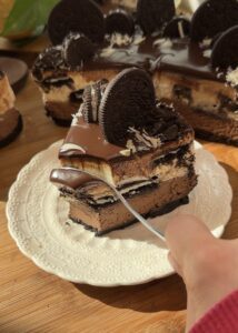 How to make No bake chocolate Oreo cheesecake