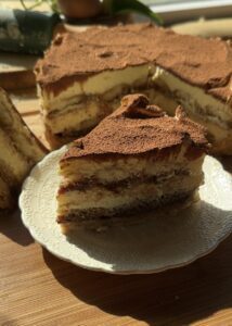 Tiramisu cheesecake recipe. So easy!