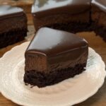 How to make a Dark chocolate mousse cake at home